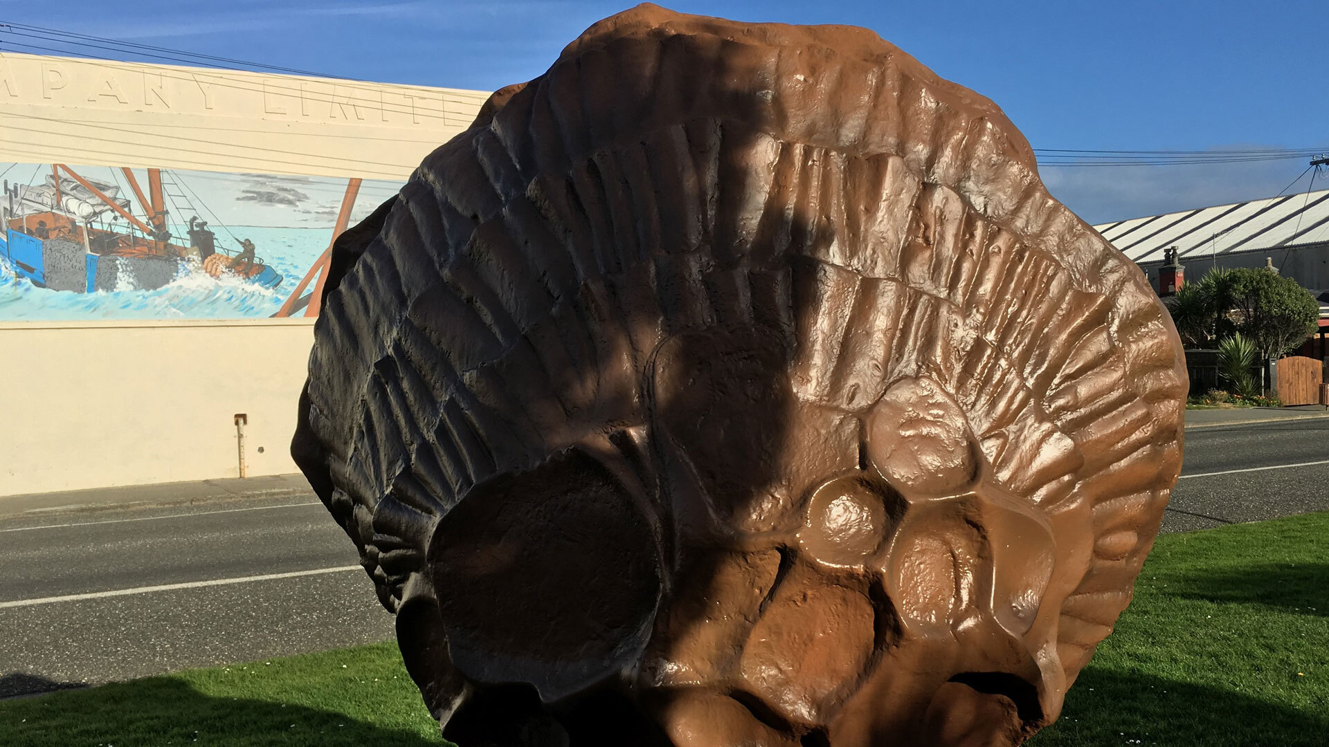 Oyster boat scuplture IMG 9530