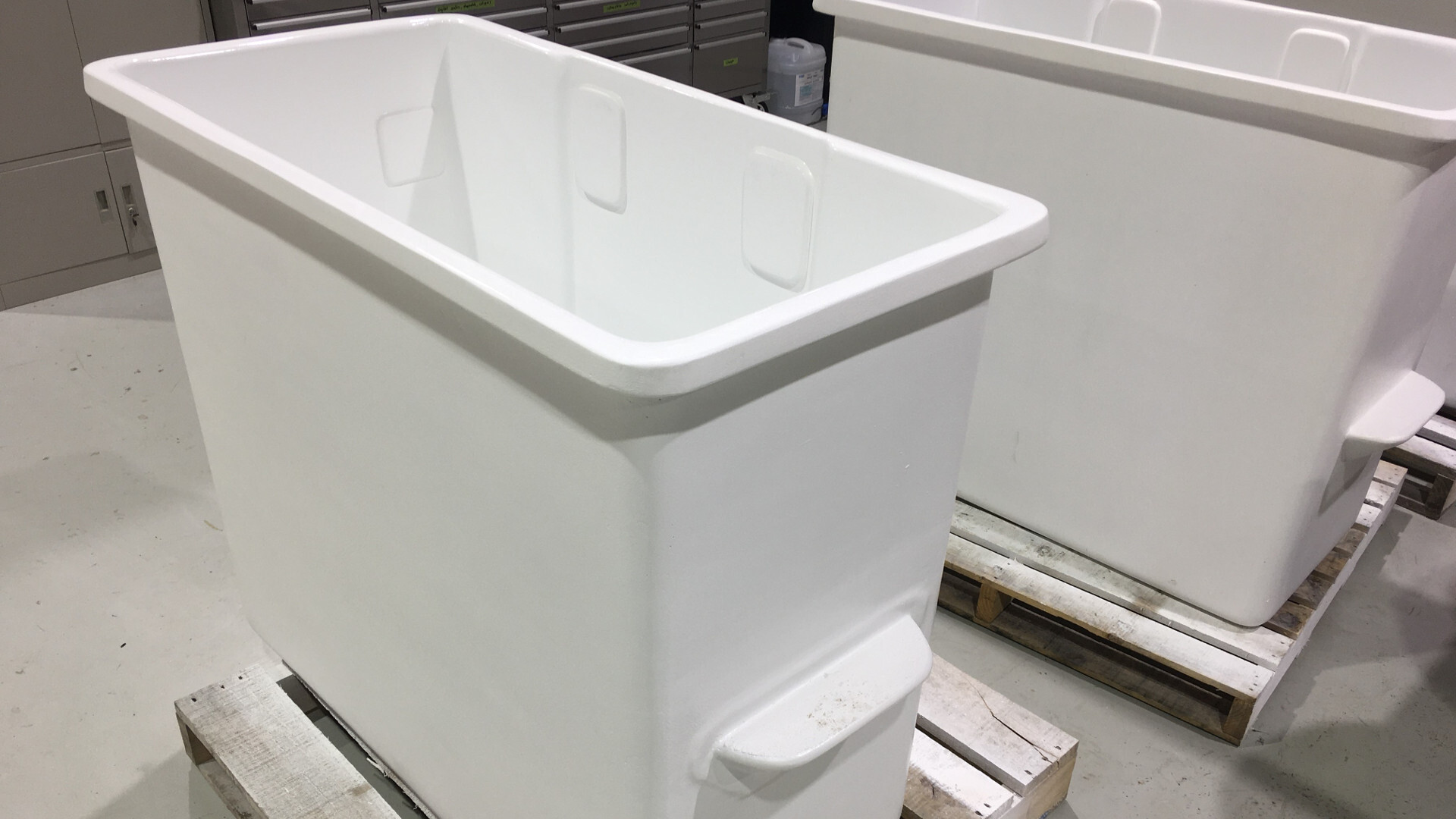 Abbey bucket C11 1536 16 9 2k